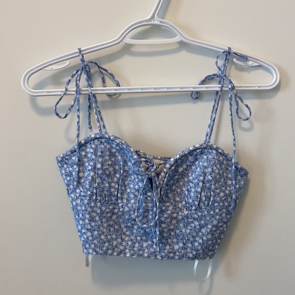 BNWOT - Princess Polly Crop - Size 0 - Picture 3 of 5